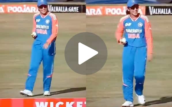 Smriti Mandhana's Cute Smile Melts Hearts As She Takes Easiest Catch In IND vs UAE; Watch Video